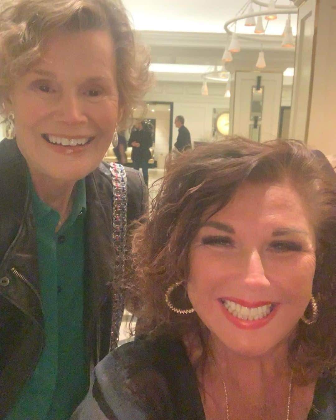 アビー・リー・ミラーさんのインスタグラム写真 - (アビー・リー・ミラーInstagram)「Last night, I met some- one from my childhood! From your childhood, too - Miss Judy Blume! Fashionable & Fit at 85, she was as lovely as you can imagine! This brilliant author and wonderful woman is one of Time Magazine’s 100 Most Influential Ppl in the World 2023. Her new Documentary is on Amazon Prime and the movie I’ve been waiting on my whole entire life “Are You There God It’s Me Margaret?” Opens in theaters this week!!!  Congratulations for all you have done for little  girls everywhere! Ty 🥰  #abbyleedancecompany #abbyleemiller #abby #abbylee #aldc #aldcla #aldcpgh #television #film #movies #books #dancemoms #dancemomster #season9」4月20日 8時34分 - therealabbylee