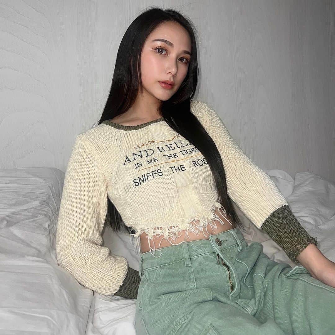𝑀𝑎𝑘𝑖𝑀𝑖𝑘𝑢のインスタグラム：「@leila_____official 💚」
