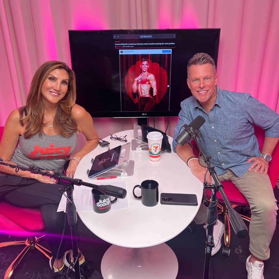 ヘザー・マクドナルドのインスタグラム：「Chris Franjola and I are looking for hookups when we are in Las Vegas together. Why did Kanye open a school, and why is he scared of stairs? Millie Bobby Brown is engaged, and there is a reason why more young people are choosing to get married now. There are specific stories you should never tell on a podcast. Men are modeling lingerie, and people fear this is all heading in the direction of one day erasing women. Did Jessie James Decker’s sister get humiliated while flying? I have a theory based on being a pregnant mom myself. AI is getting terrifying. @chrisfranjola #hollywood #kanye #school #engagement #fiance #modeling #women #supportingwomen #jessiejamesdecker #comedy #podcast #pregnant #AI #kidnapping」