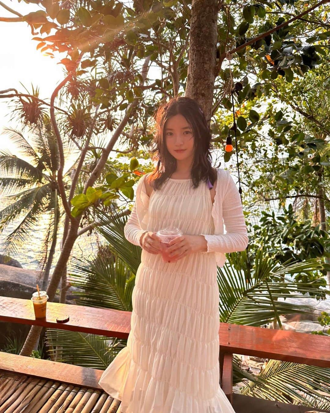 コ・ボギョルのインスタグラム：「Love #Thailand 🧡🙈🌴」