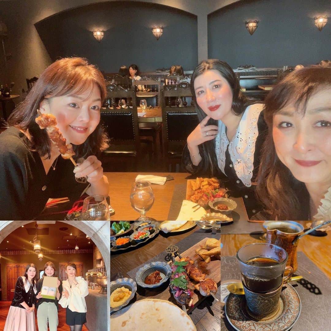 のインスタグラム：「都市伝説会。今回も日本にまつわる予言やら、身の毛もよだつホラー話で盛り上がりましたが、サプライズでお二人から結婚祝いが！感激✨ありがとうございます！嬉しい😆 しかもそろそろタオル買わねばと思っていたらこんな素敵なギフト。テレパシーまで通じるようになったのかもしれません。  #都市伝説会 #魔美ねえ瑞穂ちゃんありがとう #ゾロアスターカレーも食べたい」
