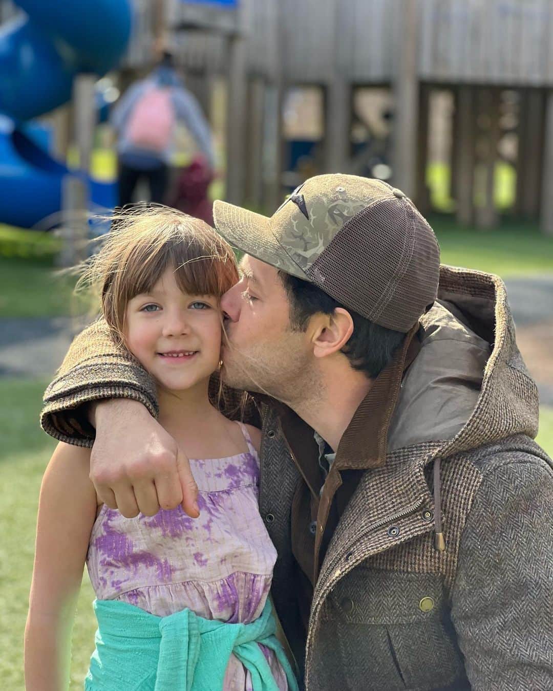マイケル・レイディのインスタグラム：「My Olive June. So lucky I get to be your Daddy.」