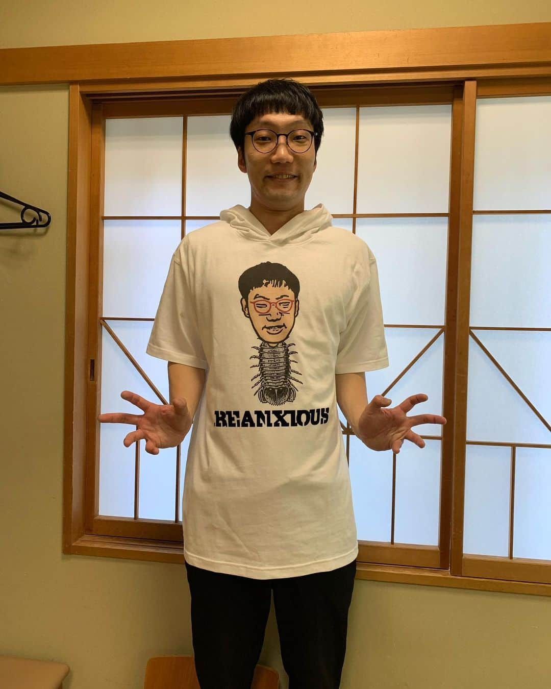 平井まさあきのインスタグラム：「ラヴィットありがとうございました ビーアンキシャスさんが服を作ってくださいました、ありがとうございました 憧れのダイオウグソクムシボディです」