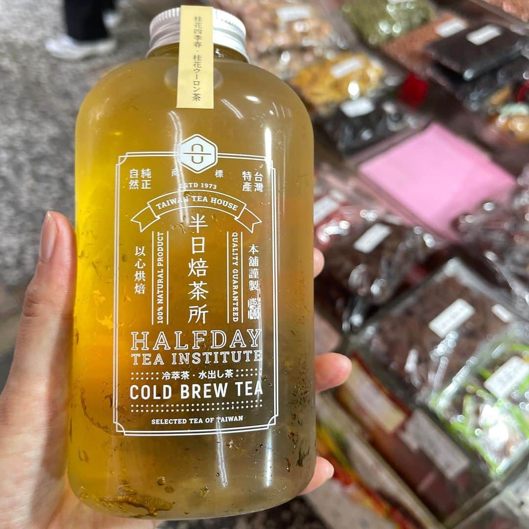 chocomooさんのインスタグラム写真 - (chocomooInstagram)「Taipei Diary📓☀️🌳 #台湾 #台北 #洪記豆漿大王 #霞海城隍廟 #simplekaffa #二吉軒豆乳 #永康牛肉麺 #紫艶中餐庁 #半日焙茶所」4月20日 10時57分 - yukachocomoo