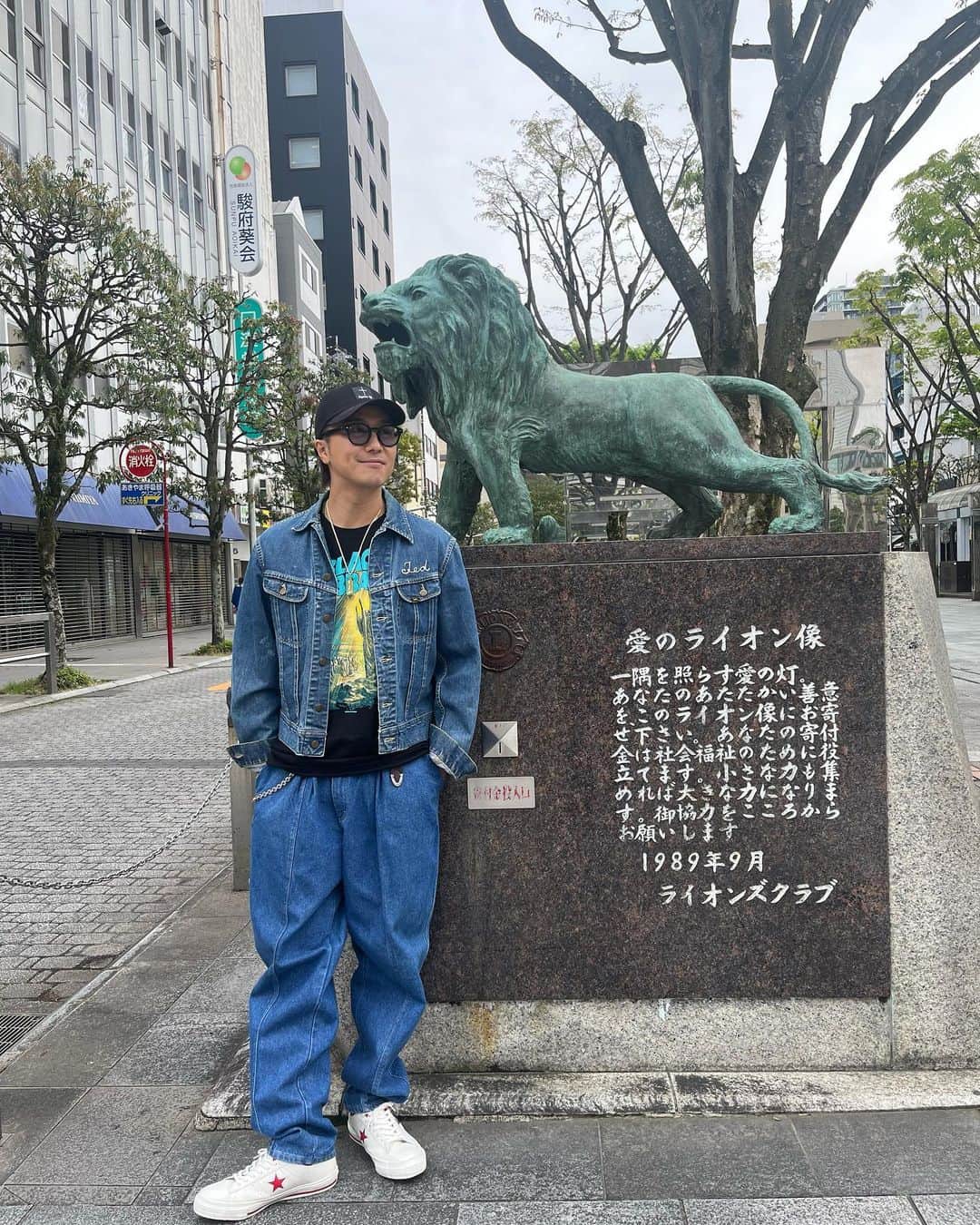 TAKAHIROさんのインスタグラム写真 - (TAKAHIROInstagram)「静岡の旅。 久しぶりの“さわやか”のハンバーグは相変わらず絶品✨ そして今回は古着屋巡りは失敗でしたが、またリベンジしに来ます👍 セノバから、青葉通りや呉服町通りを散歩し、コーヒー買って会場入りしました✨ #愛のライオン像で誰かと待ち合わせしてる人と繋がりたい #お互い待ち合わせ相手が来なくて結局一人ぼっちになったもんどおし傷を舐め合うように一緒にさわやかに行きたい #食べすぎてマーライオンにならないように気をつけたい」4月20日 11時36分 - exiletakahiro_official