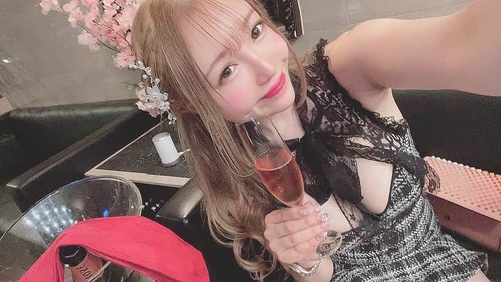 のインスタグラム：「うらん姫バースデーEve💗  #birthday #キャバクラ #キャバ嬢」