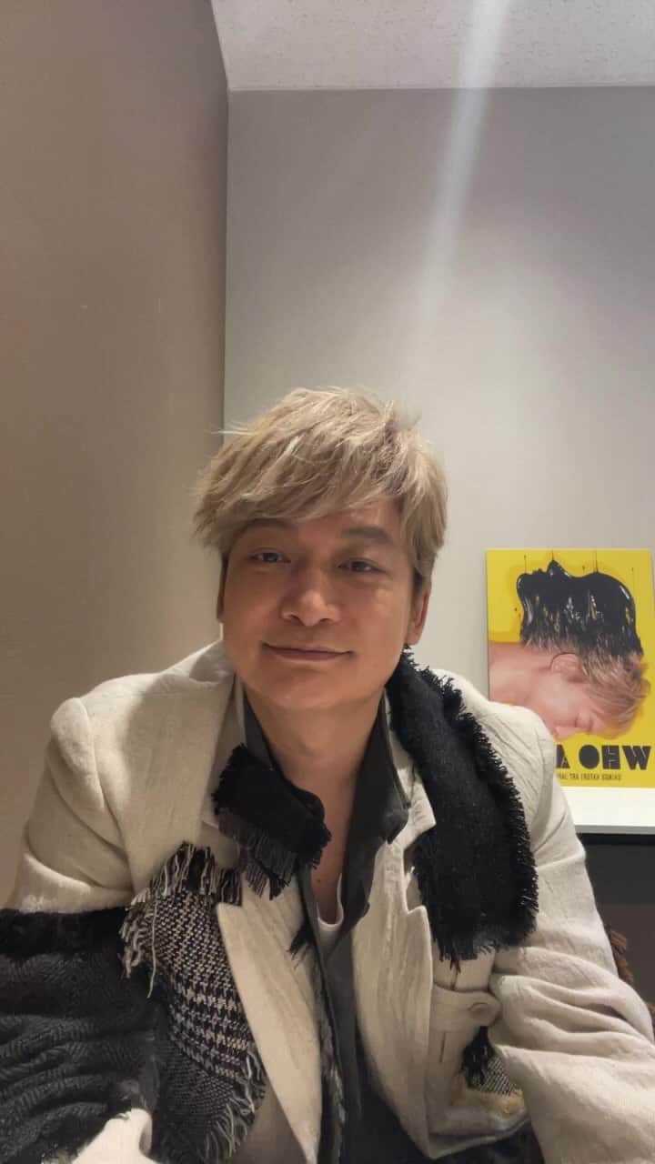 のインスタグラム：「関西初の個展開催！ #WhoAmITour #グランフロント大阪 で 今日開幕！ 初日からいっぱいいっぱい観に来てくれて嬉しいです！ 感謝！香取慎吾」