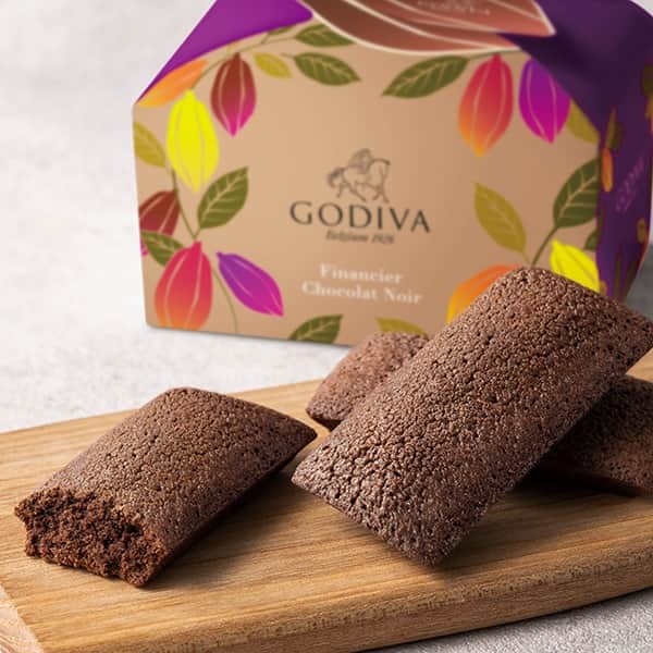 GODIVAさんのインスタグラム写真 - (GODIVAInstagram)「ほんのりビターなチョコレートの味わいが口の中いっぱいに広がる🍫 「ゴディバ フィナンシェ ショコラノワール」のご紹介です！  伝統的、かつ本格的な味わいにこだわって考案したレシピで作ったフィナンシェのアソートメント。 米粉を使用することで、しっとりとした食感を実現しています😋  3個入でコンパクトなサイズですので、自分へのご褒美やちょっとした贈り物としてオススメです！  #ゴディバ #GODIVA #フィナンシェ #贈り物にオススメ #チョコレート好き #スイーツ大好き」4月20日 12時05分 - godiva_japan