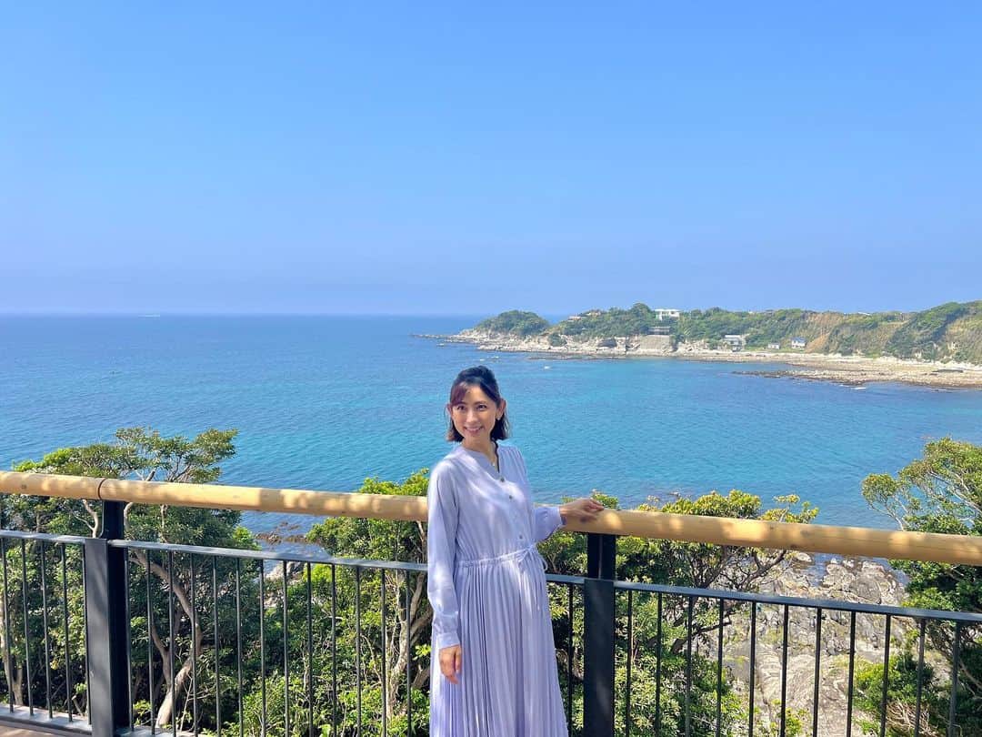宮崎瑠依のインスタグラム：「☀️☀️🏝☀️☀️🕶☀️☀️  綺麗な海を眺めながらお散歩」