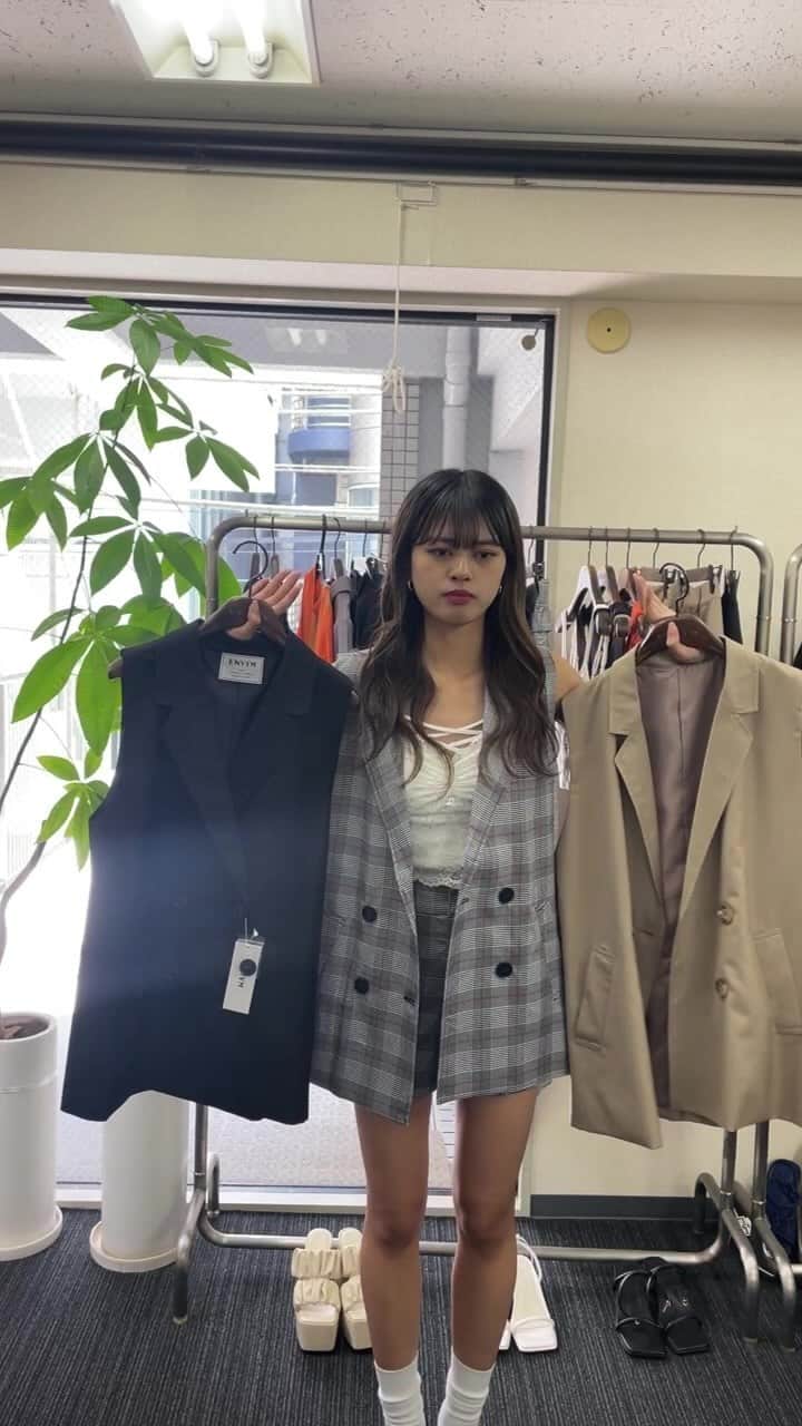 ENVYMのインスタグラム：「ご視聴ありがとうありがとうました✨  今週のWeb新作アイテムをご紹介しています!!  詳細は下記からご覧下さい✅  https://envym-store.jp  ーーーーーーーーーーーーーーーーーーーーーーーー  FINAL SALE MAX70%OFF開催中✨  是非Webstoreをご覧下さいませ🌸  #envym #2023ss #spring」