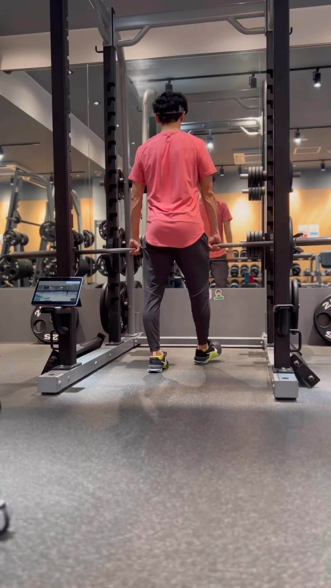 のインスタグラム：「🏋️‍♀️🌿  ———  📍Osaka  ———  すこしずつ🤏 この前のトレーニング!!  みなさんトレーニングしてますか？🤲」