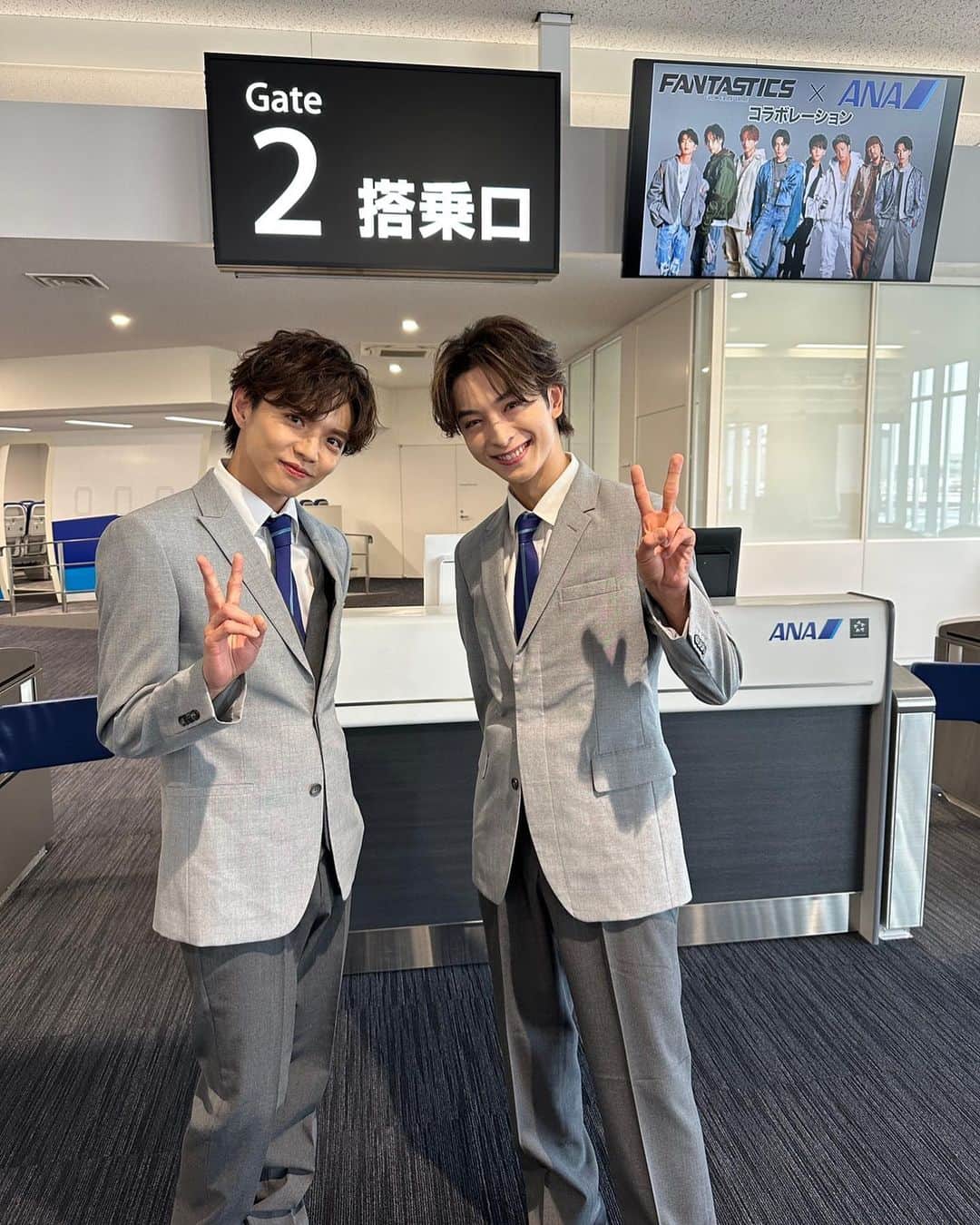 ANAのインスタグラム：「#ANA #FANTASTICS  Special Collaboration✨✈️ 職場体験の様子もチェック😘  皆さまの推しメンバーをぜひコメント欄で教えて下さい😍✨ @fantastics_fext @exile_sekai_official  @taiki_sato_official  @natsukisawamoto_official  @leiya_seguchi_official  @natsukihori_official  @keitokimura_official  @yuseiyagi_official  @sotanakajima_official   #せかそた #ゆせなつ #さわれや #けとたい  #世界 #佐藤大樹 #澤本夏輝 #瀬口黎弥 #堀夏喜 #木村慧人 #八木勇征  #中島颯太 #panoramajet」