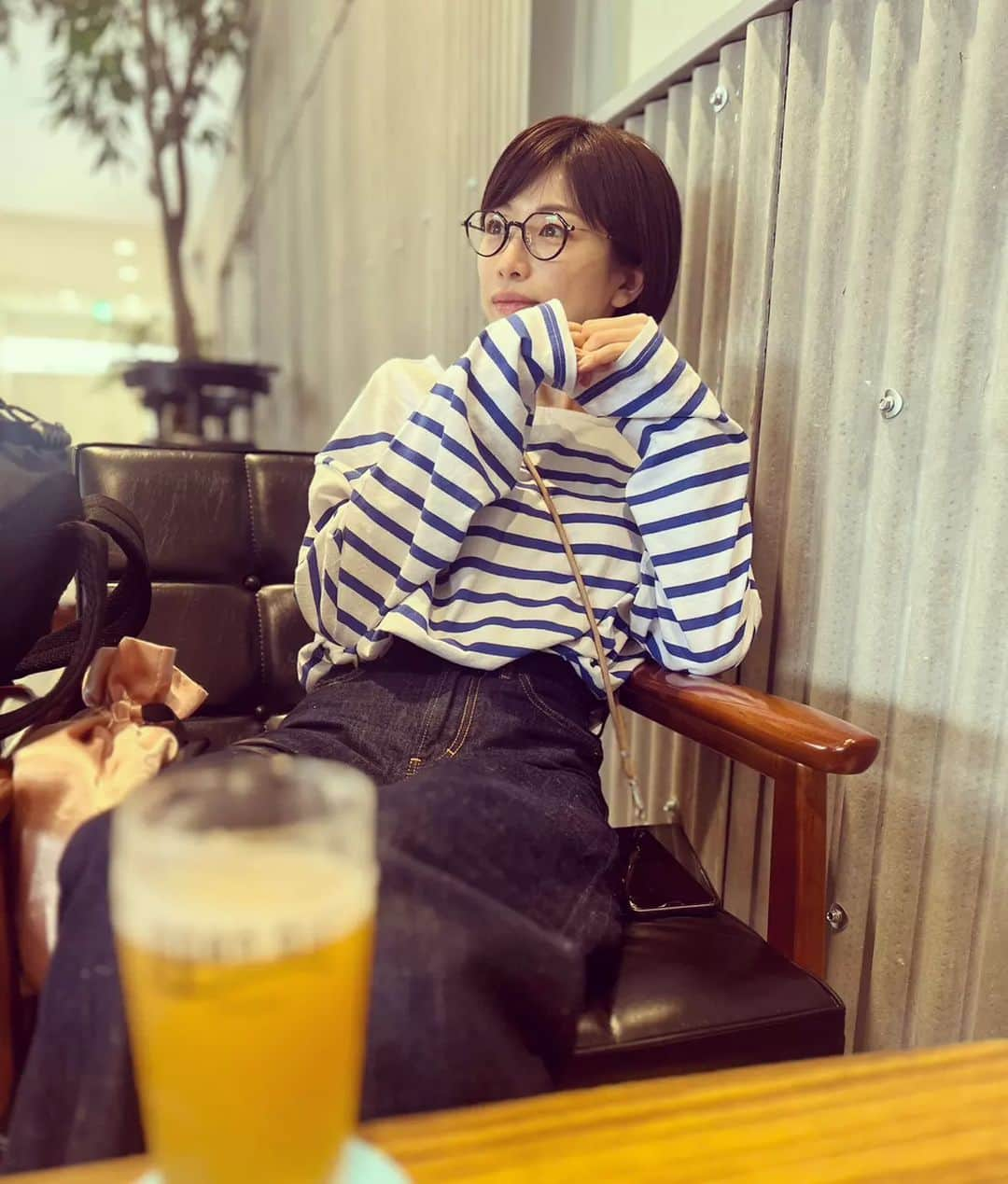 高見こころさんのインスタグラム写真 - (高見こころInstagram)「トンボ風コーデ👓✨  #魔女の宅急便 #トンボコーデ #ボーイズライク #メガネ女子 #メガネコーディネート #中性的女子 #ショートヘア #dieseldenim #ジブリ好き #春コーデ #とある休日」4月20日 14時23分 - cocoro_takami