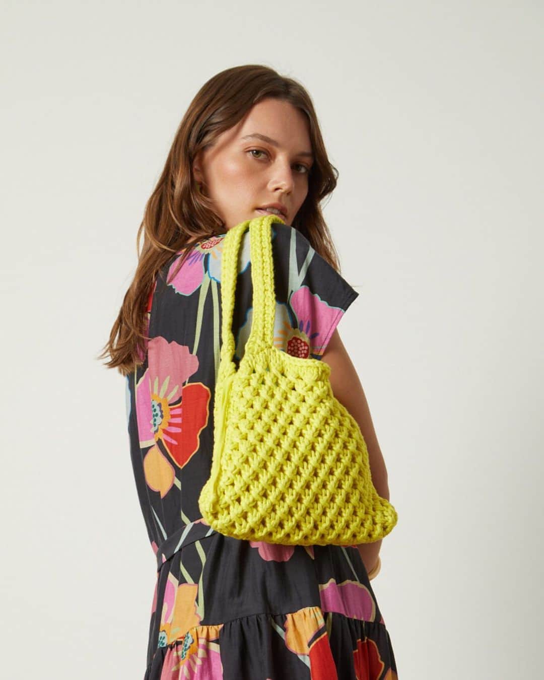 のインスタグラム：「Accessories in colors and fabrics that complement your natural glow」