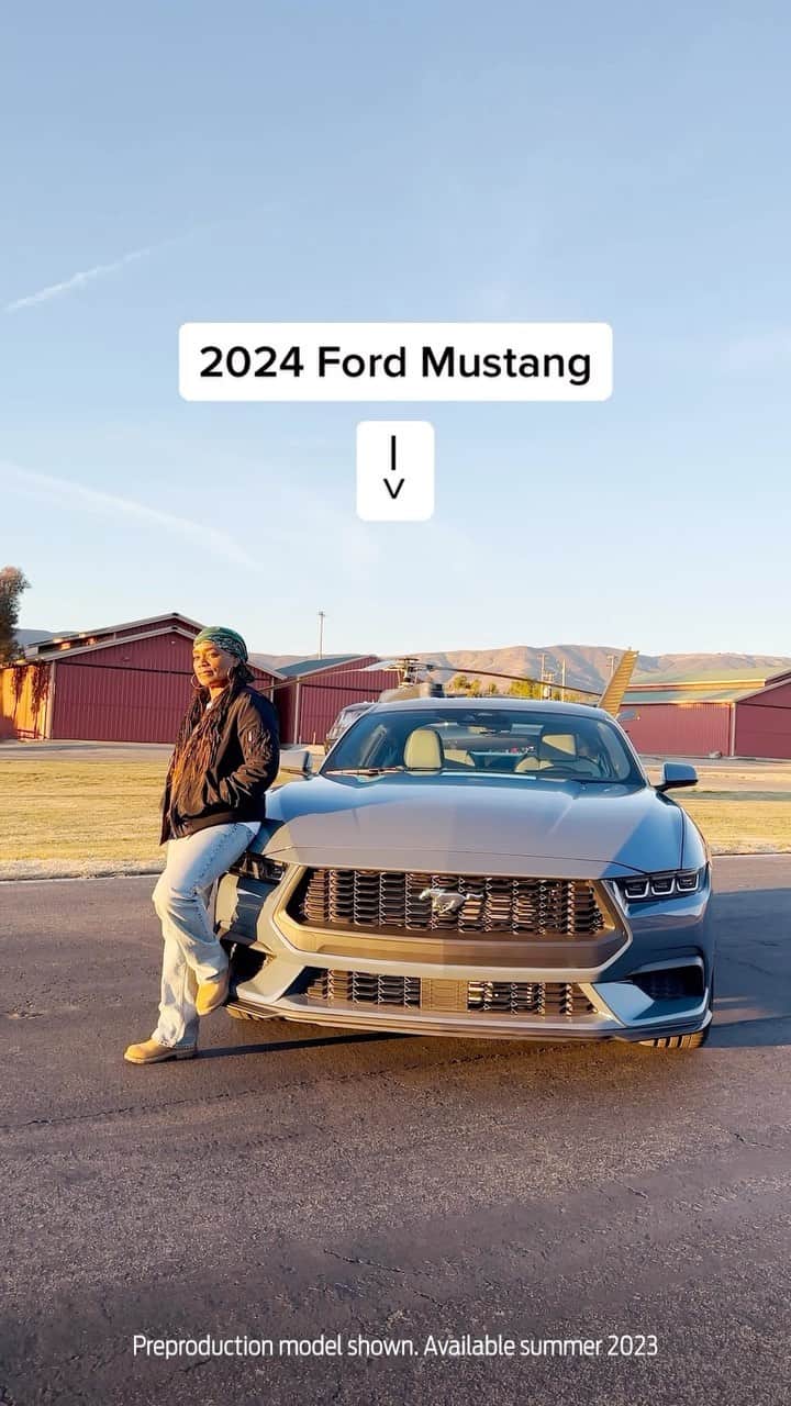 Fordのインスタグラム：「Drifting ain’t easy. See how @lilfallgirl, Dee Bryant, co-founder of the #AssociationOfWomenDrivers and professional stunt driver gets it done with the all-new Ford Mustang. #BuiltFordProud」