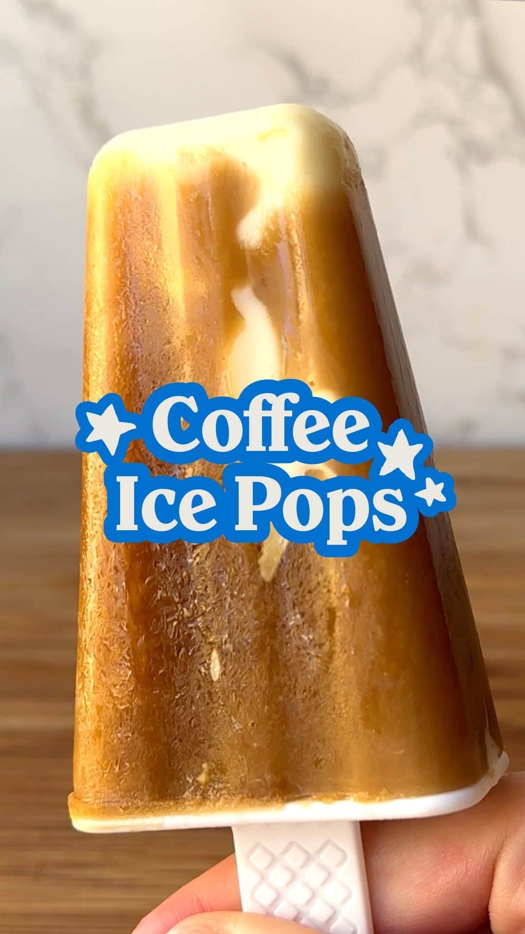 Chobaniのインスタグラム：「What’s colder than cold brew? Coffee iced pops. 💥 #nationalcoldbrewday  Chocolate Hazelnut Ice Pops (makes 2 pops) 🌰 Ingredients:  • 1 cup Chobani Coffee Cold Brew • 1/4 cup Chobani Coffee Creamer Hazelnut  • 1 tablespoon chocolate hazelnut spread   Directions:  1️⃣ In a large cup, combine cold brew and coffee creamer.  2️⃣ Place ½ tablespoon each of chocolate hazelnut spread into the bottom of two ice pop mold slots.  3️⃣ Pour the coffee mixture on top, place the ice pop sticks in, and freeze. Enjoy once fully frozen!   Caramel Macchiato Ice Pops (makes 2 pops)  🍮 Ingredients:  • 1 cup Chobani Coffee Cold Brew • ¼ cup Chobani Non-Dairy Coffee Creamer Caramel Macchiato  • 1 teaspoon cinnamon • 1 tablespoon caramel  1️⃣ In a large cup, combine cold brew, creamer, and cinnamon.  2️⃣ Place ½ tablespoon each of caramel into the bottom of two ice pop mold slots.  3️⃣ Pour the coffee mixture on top, place the ice pop sticks in, and freeze. Enjoy once fully frozen!   White Chocolate / Vanilla Ice Pops (makes 2 pops)  🍨 Ingredients:  • 1 cup Chobani Coffee Cold Brew • ¼ cup Chobani Oat Coffee Creamer Vanilla • ¼ cup white chocolate chips  Directions:  1️⃣ In a large cup, combine cold brew and creamer. 2️⃣ In a microwave-safe bowl, add white chocolate chips and microwave for 30-60 seconds, or until melted.  3️⃣ Place ½ tablespoon each of melted white chocolate into the bottom of two ice pop mold slots. Pour the coffee mixture on top, place the ice pop sticks in, and freeze. Enjoy once fully frozen!」