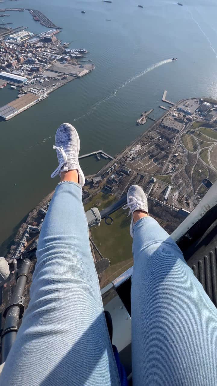 nyonairのインスタグラム：「🚁✨   #reels #reelsinstagram #nyc #newyorkcity」