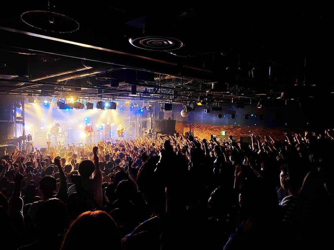 ハンブレッダーズのインスタグラム：「2023.04.08 ハンブレッダーズ  ヤバすぎるワンマンツアー 広島CLUB QUATTRO」