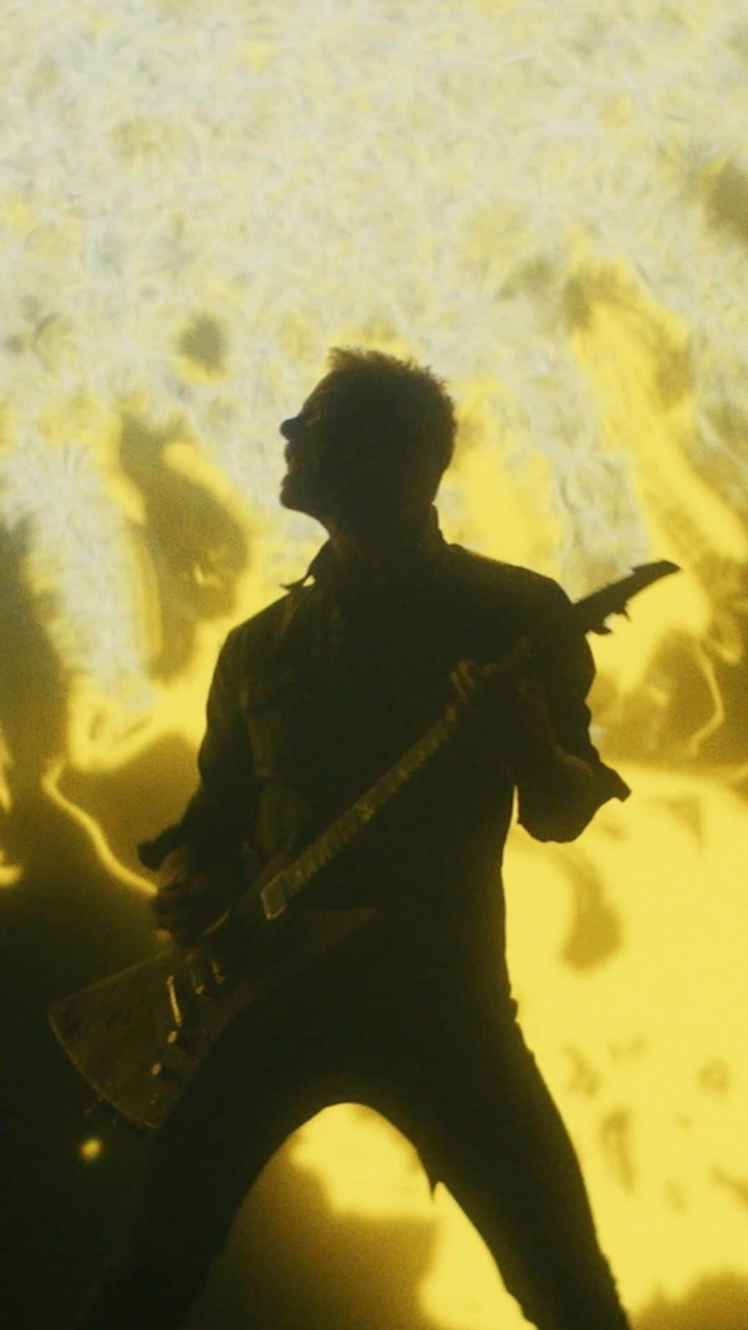 メタリカのインスタグラム：「⚠️ NEW VIDEO ⚠️ YOU MUST BURN!  “The perfect don’t want you around…”  Watch the video ➡️ LINK IN BIO  Directed by @timsaccenti & @yoshisodeoka」