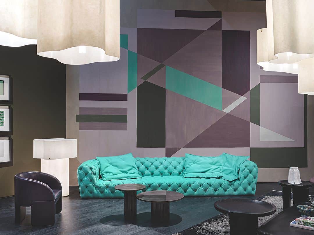 Baxterのインスタグラム：「Electric blue, aquamarine green, powder pink: these are the cornerstones around which the three moods presented by Baxter in its Gallery at the Salone del Mobile 2023 develop ✨  📍 Pad.5 - Stand H01 H11 L08 L10 L08  Ph. Marco Bello  #baxtermadeinitaly #leather #design #interiordesign #madeinitaly #milan #italy #luxury #interior #outdoor #milanodesignweek2023」