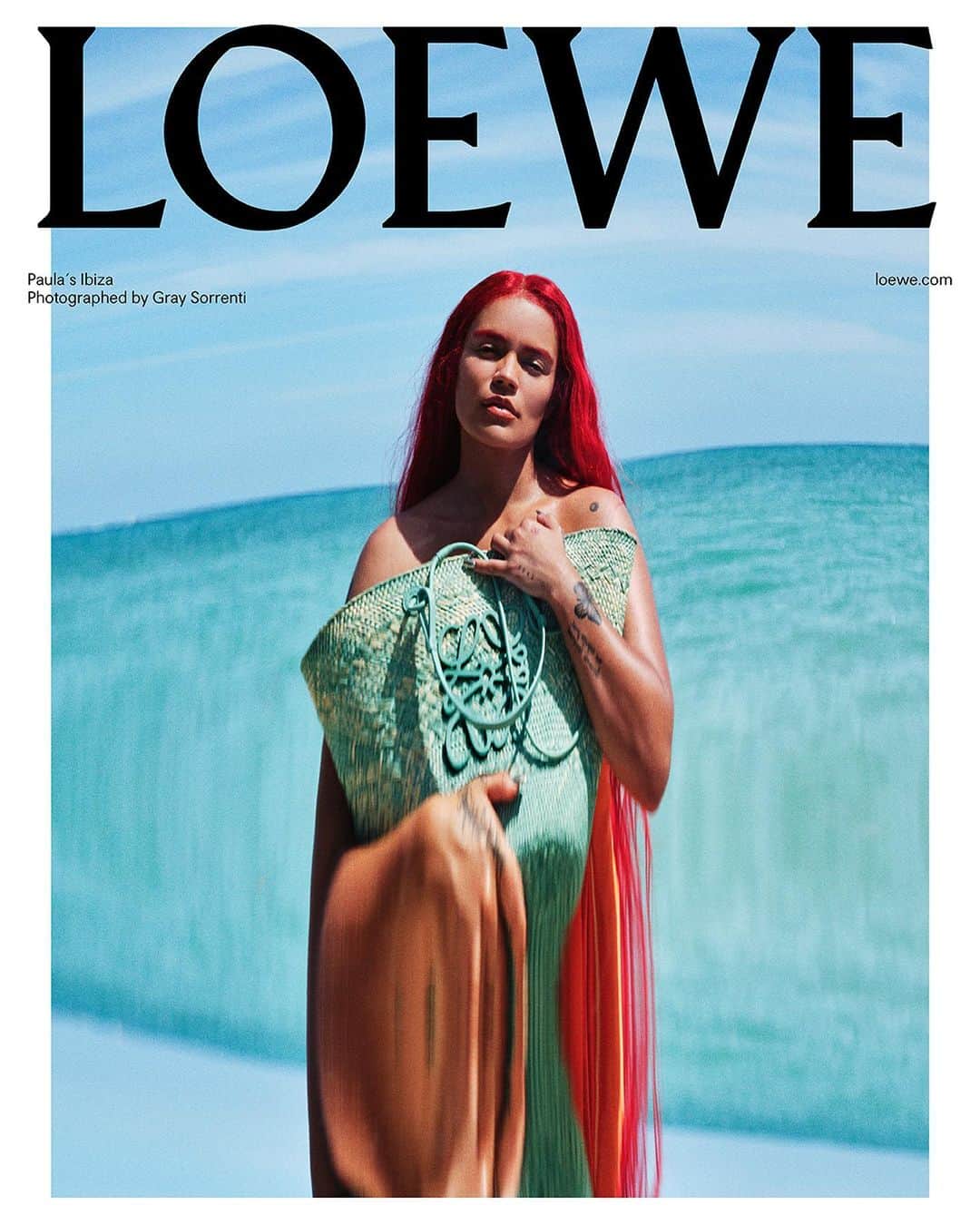 Loeweさんのインスタグラム写真 - (LoeweInstagram)「LOEWE Paula's Ibiza 2023 campaign featuring Karol G  The latest instalment of the annual summer collection is an homage to Ibiza’s unique ability to blend music and creative energies into an all encompassing laid-back lifestyle.   See the collection on loewe.com  For every Iraca basket and LOEWE Font Tote sold, LOEWE will donate 15 euros to the local communities who hand make them. The donation will help to create a university scholarship program in Colombia and build a craft training school in Madagascar.  Photography Gray Sorrenti Creative direction Jonathan Anderson Styling Benjamin Bruno Hair JAWARA Makeup Kanako Takase Nails Zaira Vega Production Holmes Production Set design Happy Massee  #LOEWE #LOEWEpaulas」4月20日 17時00分 - loewe