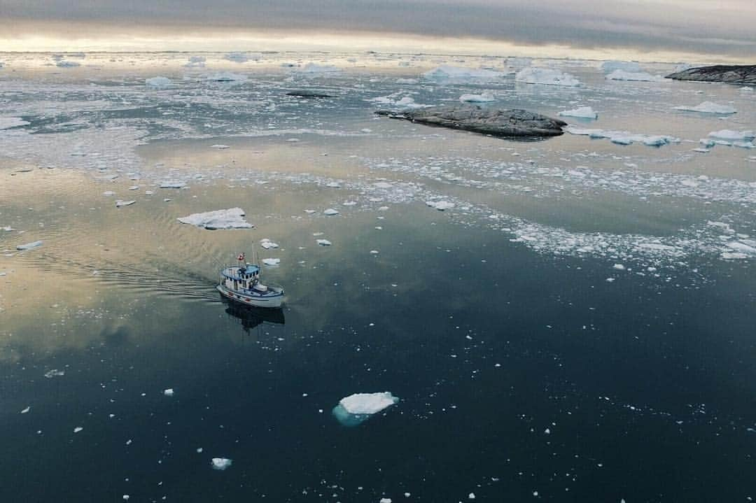 Jackson Harriesさんのインスタグラム写真 - (Jackson HarriesInstagram)「This trip to the Arctic in 2015 changed my life. ⁠ ⁠ I often talk about this experience when reflecting in my journey. I didn't know much about Climate Change at the time, but @finnharries had been studying it at design school and he'd arranged this trip to make a film about glacial retreat with the @wwf_uk. Honestly, I was just excited about visiting a unique and remote place. We joined a scientist called Alun Hubbard who'd been studying the ice sheet for over 10 years and we were dropped by helicopter on the Jakobshavn Glacier which is of the fastest retreating in the world. We were left to spend a night camping on top of the glacier and I will never forget the sound of huge pieces of ice falling off the front.   It was the first time I had travelled to the front lines of the crisis and I completely overwhelmed by the changes that I saw. It's been eight years since then and it's safe to say everything in my life since has been coloured by this experience. It set me in a mission of trying to understand and ultimately communicate the human impact if the climate crisis.」4月20日 17時00分 - jackharries