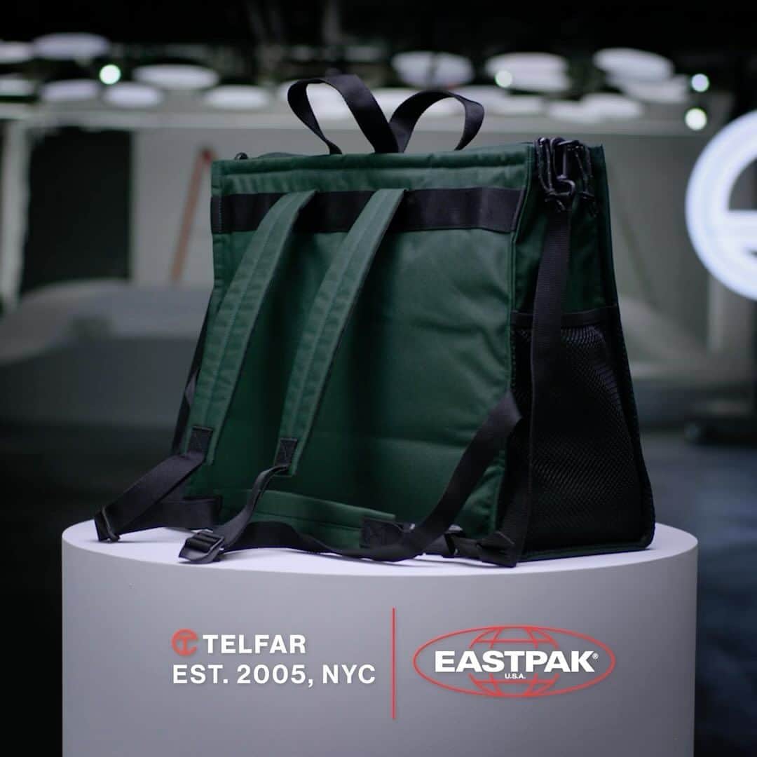 イーストパックのインスタグラム：「Telfar x Eastpak   Tap the link in our bio to shop the collection.   #telfarxeastpak #builttoresist」
