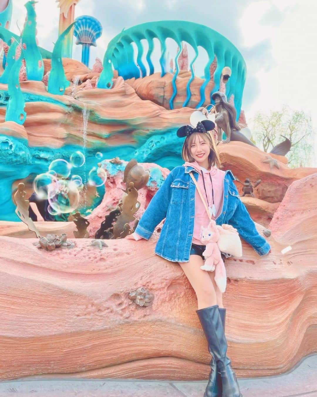 みまるさんのインスタグラム写真 - (みまるInstagram)「💙🩵🤍  #disneysea #littlemermaid  #一時帰国 #🇯🇵  #みまる #mimaru #🇹🇭 #海外移住 #タイ #バンコク #タイ移住 #バンコク生活 #bangkok #thailand #海外生活  #海外旅行  #ナチュラルライフ #干物女 #自由人 #youtuber #バンコク情報  #みまるチャンネル #在タイ日本人 #在タイ #バンコク駐妻 #バンコク観光 #バンコク旅行」4月20日 17時26分 - mimaru_dayo