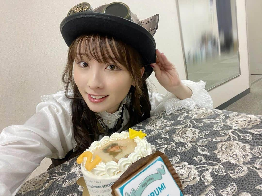 高瀬くるみさんのインスタグラム写真 - (高瀬くるみInstagram)「.     🎂 　 　 #BEYOOOOONDS #雨ノ森川海 #helloproject #高瀬くるみ #思い出 #バースデー #イベント #自分の顔 #プリントされた #ケーキ #食べるの #複雑な気持ちだった #笑 #でも #美味しかった #くるみんインスタ映え計画」4月20日 17時34分 - kurumi_takase.official