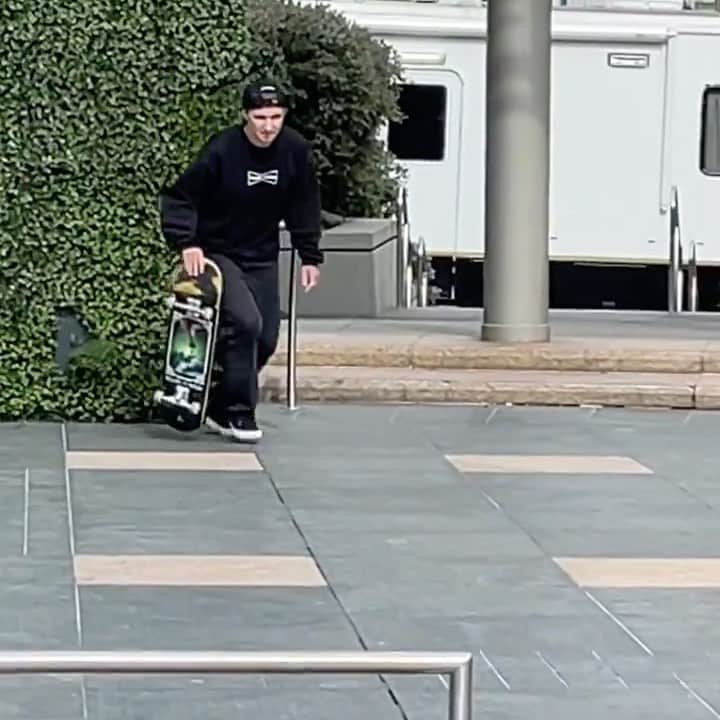 のインスタグラム：「@aprilskateboards から🆕デッキ入荷しました🔥  CALIFORNIA STREET 東京都渋谷区代官山町7-3 Tel 03-3461-9725 Store Hours 12:00 ~ 19:00 通販 : 17時までのご注文で即日発送 年中無休(12/31 ~ 1/3 を除く)  @aprilskateboards  #april #エイプリール #skateboard #skateboarding #skater #カリフォルニアストリート #カリスト #スケートボード #スケボー #スケーター #californiastreet #calst」