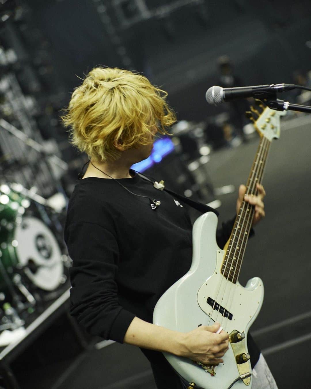 BUMP OF CHICKENさんのインスタグラム写真 - (BUMP OF CHICKENInstagram)「2023/4/20 BUMP OF CHICKEN TOUR 2023 be there @ HOKKAIDO PREFECTURAL SPORTS CENTER HOKKAI KITAYELL  Photo by @yoshiharuota  #bethere」4月20日 18時00分 - bumpofchickenofficial