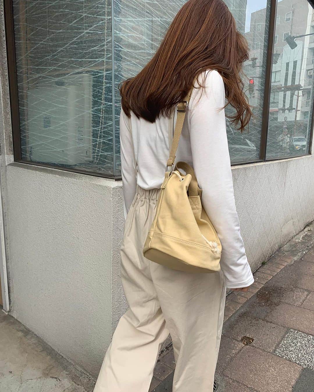 DHOLIC SNAPのインスタグラム：「Ordinary New arrivals 🎧🤍  韓国っぽ好きさん必見のSHOPより 新作が発売されました✨  シンプルデザインの中にも お洒落さが詰め込まれているアイテムばかりです♡  又、サイトにてクーポンも発行しております！ハイライトよりご確認いただけます🎟️」