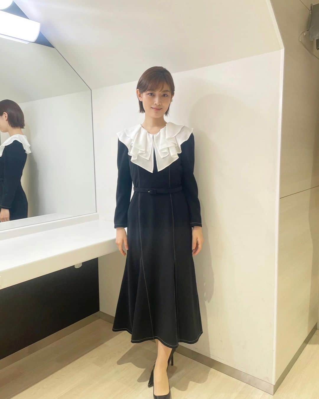 のインスタグラム：「#サンデーモーニング #衣装  🌱🌱🌱 4/9ワンピース 4/16ブラウス・ジャンパースカート …@cheek.offcial」
