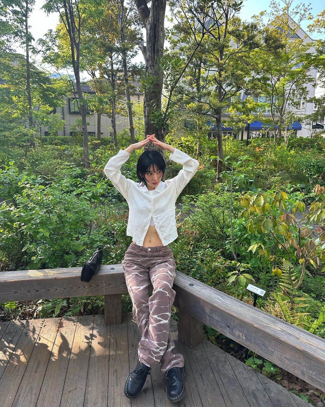 新田桃子さんのインスタグラム写真 - (新田桃子Instagram)「🌿🍃🌱  運動しないでいっぱい食べてるから 腹筋なくなっちゃった( ᐛ ) (뱃살은 좀 봐주떼요...)」4月20日 18時27分 - momottiiii