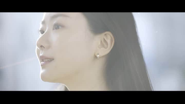 酒井貴弘のインスタグラム：「my work.  テラスモール湘南の広告撮影を担当していますが、同じ企画でムービーの制作も担当しています。 春の風を感じてもらえたら嬉しいです。  #テラスモール湘南」