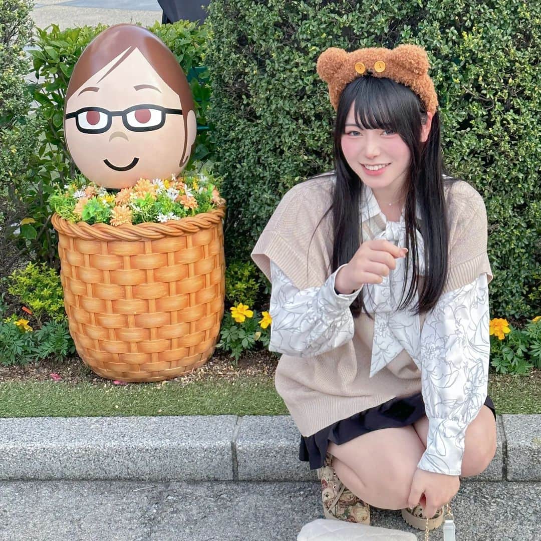 のインスタグラム：「ユニバの久しぶりのパレードやばい楽しいよ!!⁡ ⁡⁡ イースターバージョンになってて可愛かったー！⁡ ⁡⁡ ⁡ #ユニバ  #ユニバコーデ  #ユニバフード  #usj  #ティムコーデ ⁡ ⁡⁡ ⁡@universal_studios_japan」