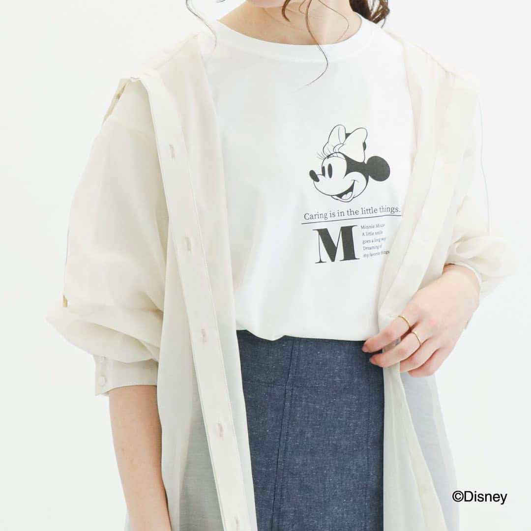 Techichiさんのインスタグラム写真 - (TechichiInstagram)「【Te chichi】Disney Collectionアイテム  ディズニーの人気キャラクター「ミニーマウス」デザインのスペシャルアイテムが発売！ これからのシーズンには欠かせないTシャツを、大人のカジュアル感たっぷりなプリントでご用意いたしました。 ぜひ、この夏のスペシャルアイテムをチェックしてみてください。 ⁡ ⁡ ・T-shirt ￥4,290（tax incl.）_№1212484 off white/cream/charcoal ⁡ ・T-shirt ￥4,290（tax incl.）_№1212485 off white ⁡ ・T-shirt ￥4,290（tax incl.）_№1212487 off white ⁡ ・T-shirt ￥4,290（tax incl.）_№1212486 off white ⁡ ⁡ #techichi  #テチチ #disney #ミニー #ミニーマウス #Tシャツコーデ #プリントTシャツ #大人カジュアル」4月20日 18時36分 - techichi_official