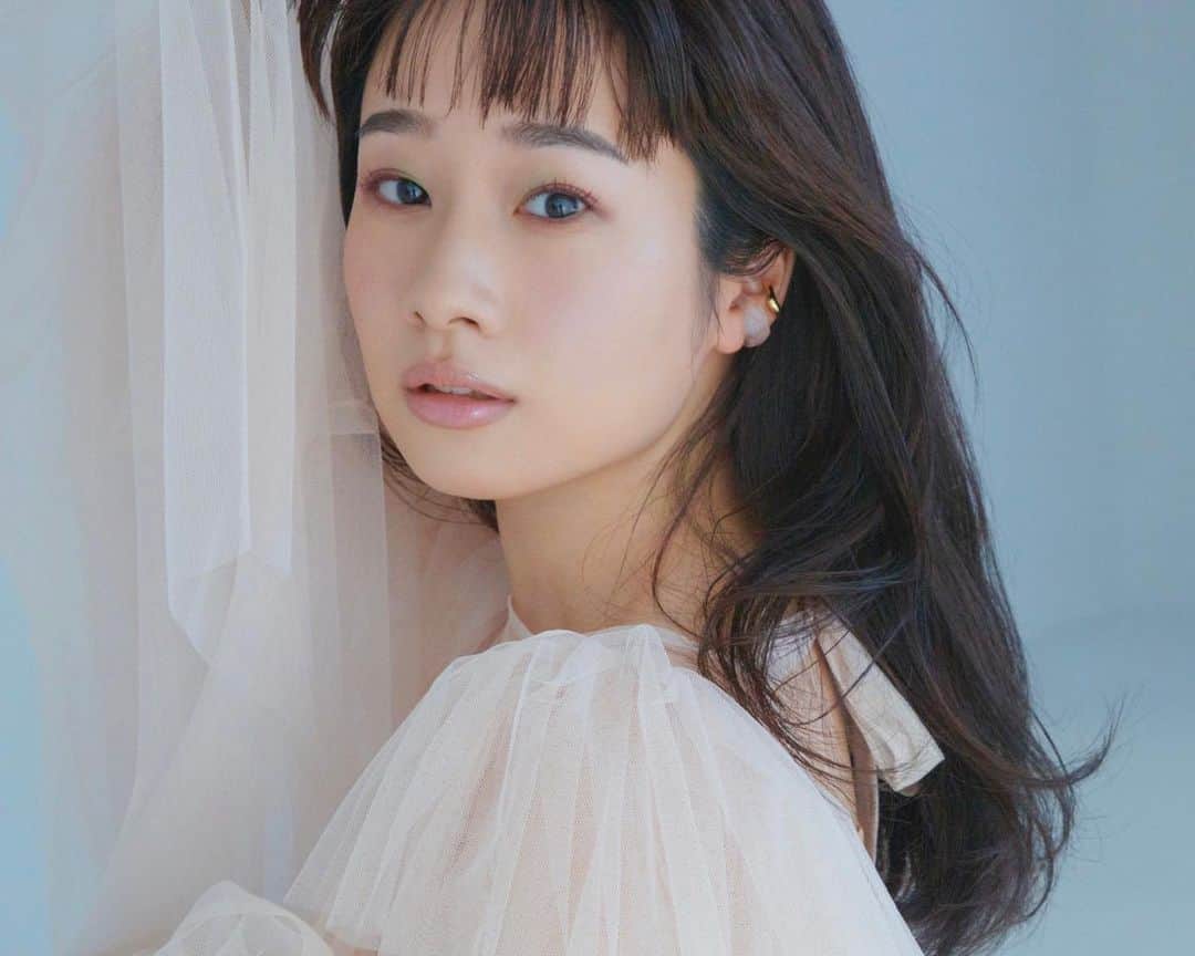 菊地泰久のインスタグラム：「@fujimasawako_official  @bitekicom  @naya__hairmakeup  @mikuogawa_stylist  @yasuhisa_kikuchi   #藤間爽子 #美的 #菊地泰久 #yasuhisakikuchi #beauty #makeup #fashion #portrait #jewelry #gravure #shooting #photography #photographer #model #studio」