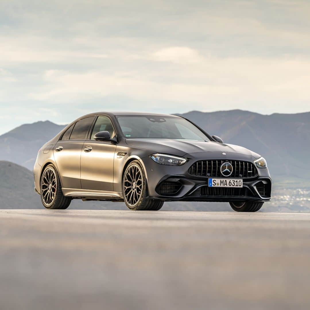 Mercedes AMGのインスタグラム：「Enjoy the ultimate thrill with the Mercedes-AMG C 63 S E PERFORMANCE.   #MercedesAMG #AMGThrill #AMGLife  [Mercedes-AMG C 63 S E PERFORMANCE | WLTP: Stromverbrauch kombiniert: 11,7 kWh/100 km | Kraftstoffverbrauch kombiniert: 6,9 l/100 km; CO₂-Emissionen kombiniert: 156 g/km | amg4.me/DAT-Leitfaden-electric]」