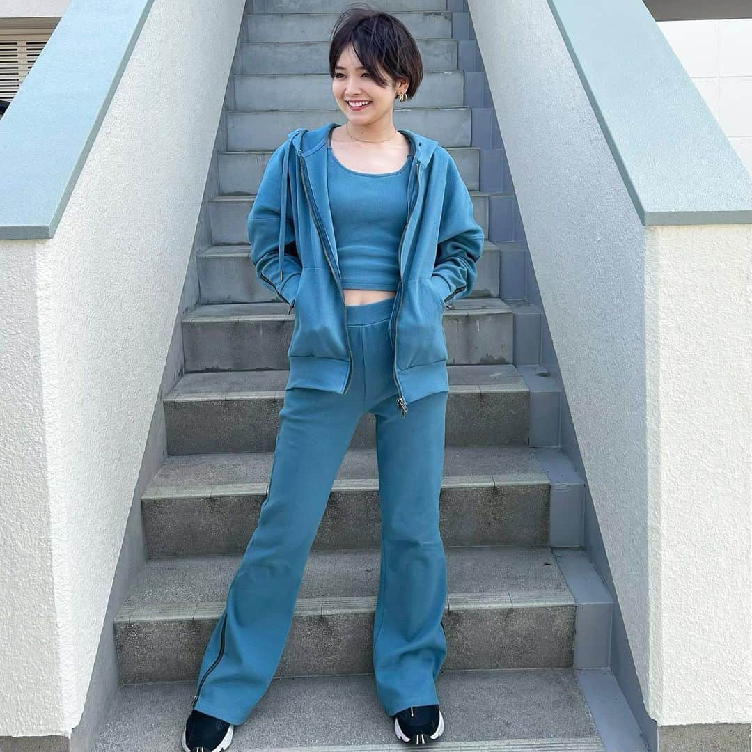 富久美玲のインスタグラム：「🆕 . #totheseahawaii  ジップ3点セットアップ ▷フリーサイズ . #身長152cm#mireistylecode#ootd」