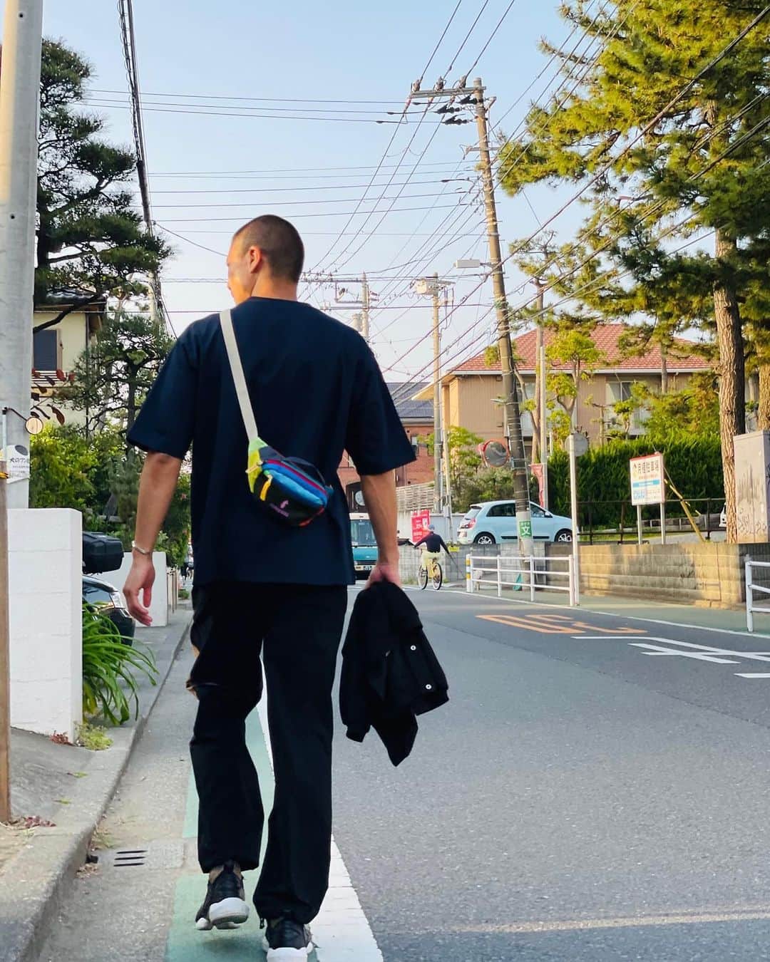 坪井慶介のインスタグラム：「@cotopaxi_jp コトパクシ持って、茅ヶ崎お散歩！！ 「プライベートつぼさんぽ😁」 ふらふら歩いて、大好きなお店にご挨拶！！ そのまま、食べて…結局🍺呑んじゃうよねーー  #茅ヶ崎  #散歩  #チガサンポ  #サンポツボイ  #アルキケイスケ  @k_ohanas  #ケイオハナズ で #寄り道  #ヨリミチボイ  #カルアピック 食べて #クラフトビール  #呑んじゃうよねー  #ブルックリンラガー  #カンパイケイスケ  #ビールボイ」