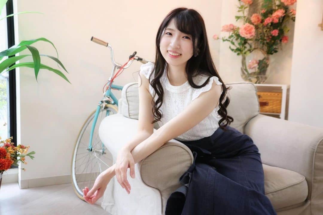尾崎礼香のインスタグラム：「今日はもはや暑いくらいだったね☀️ アイスが美味しい季節だ🍨  #撮影会 #撮影会写真 #モデル #役者 #フォローミー」