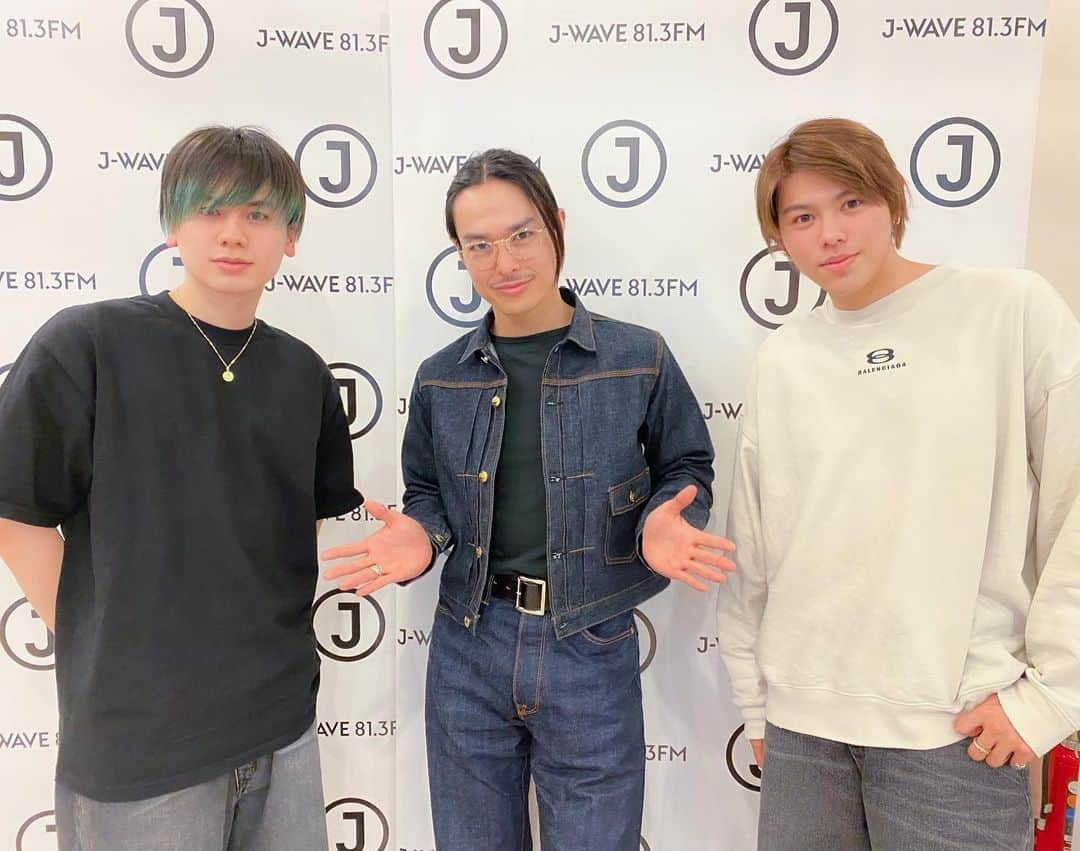 J-WAVEさんのインスタグラム写真 - (J-WAVEInstagram)「今夜📻  毎週木曜24:00からは今市隆二がお届け J-WAVE『SPARK』  今回は、BE:FIRSTから MANATOさん、LEOさんをお迎え！  最新曲『Boom Boom Back』の話や、 リスナーの皆さんからのメッセージを紹介します。 さらに二人が今おすすめしたい楽曲もオンエア🎧  今夜24:00、ぜひお聴き逃しなく。  #jwave #sp813 @jwave_spark_jsb3ryuji  #今市隆二 @jsbryuji_official  #三代目jsoulbrothers  #RYUJI #LDH #3jsb  #BEFIRST @befirst__official」4月20日 19時35分 - jwave813