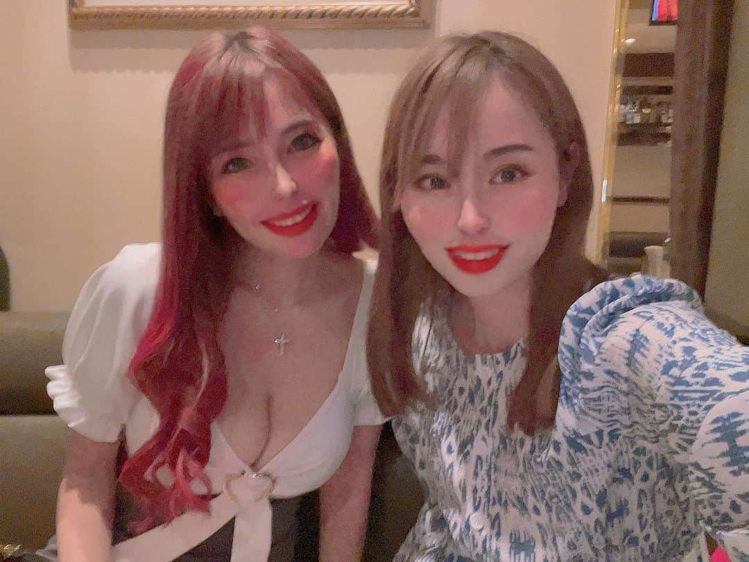 和田真里さんのインスタグラム写真 - (和田真里Instagram)「銀座の夜にお待ちしております🌷✨ 🦀⸜( ¯⌓¯ )⸝🦀ｶﾆ ． #温泉モデル #温泉女子 #グラドル  #銀座5丁目 #クラブ花葡萄  #銭湯 #露天風呂 #混浴 #混浴露天風呂 #野湯 #秘湯  #camera #photo #travel #YouTube  #一人旅 #旅好きな人と繋がりたい #旅スタグラム #銀座 #銀座ホステス #銀座クラブ #歌舞伎町 #六本木  #キャバ嬢 #ラウンジ嬢 #スナック #ガールズバー #ホスト  #ホステス #わだまり」4月20日 19時39分 - marimu0609