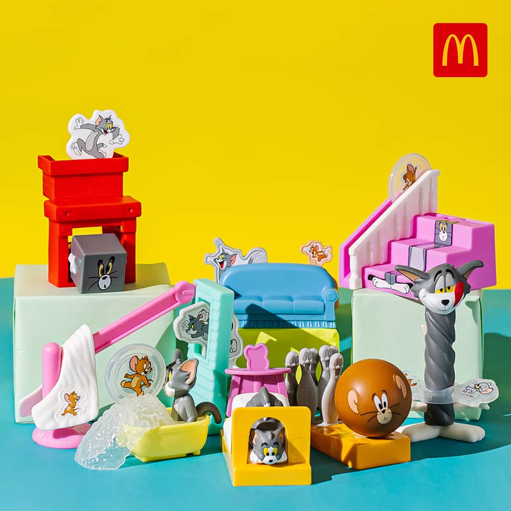 McDonald's Philippinesのインスタグラム：「Let Tom and Jerry’s crazy antics continue at home this weekend 🙈Bring home our newest Happy Meal Collection for the kids. Order yours now via McDelivery!」