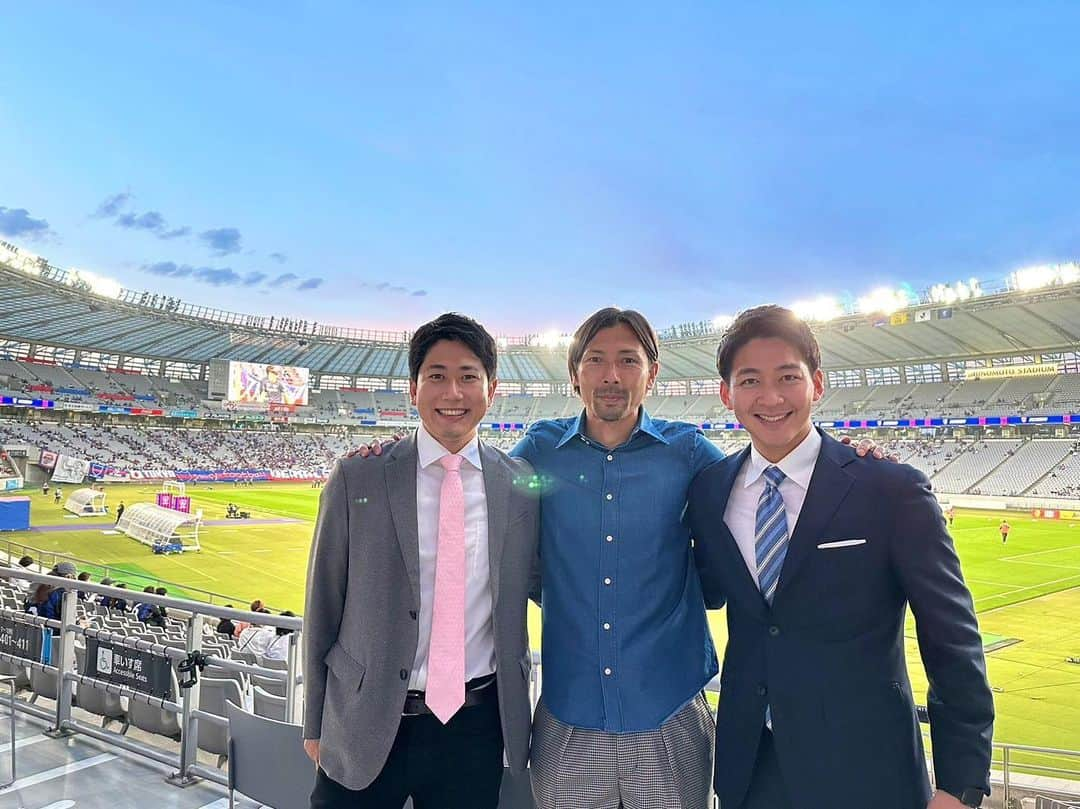 堀池亮介のインスタグラム：「2023 JリーグYBCルヴァンカップ グループステージ第4節 FC東京vsガンバ大阪⚽️    解説#鈴木隆行 さん、実況#酒主義久 アナ、ピッチリポート#堀池亮介 でお伝えしました！！    #フジテレビ #サッカー #Jリーグ #ルヴァンカップ #FC東京 #ガンバ大阪 #味の素スタジアム」