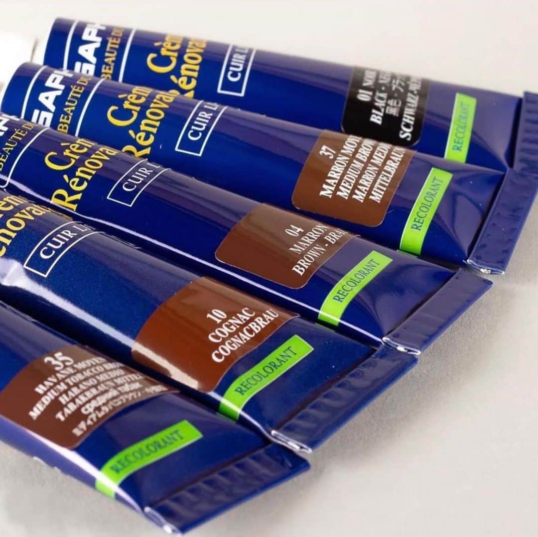 のインスタグラム：「All the shades of our Creme Renovatrice can be mixed to create the perfect shade when fixing a scratch on your leather.  #shinewithsaphir」