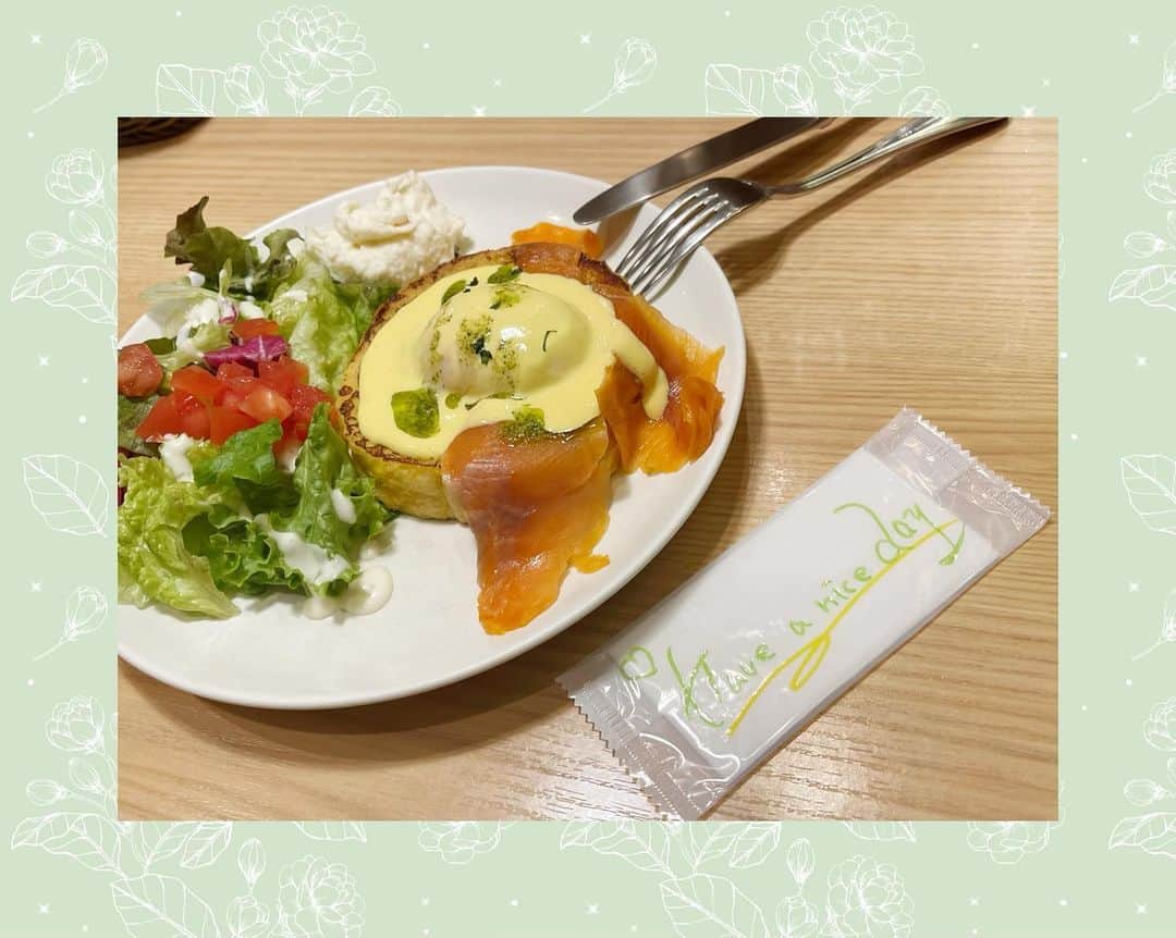 恒松あゆみのインスタグラム：「今日のおひるごはん。  現場で、私の声に関しての興味深い考察を聞きました。  いつか何らかの形でみなさまにお伝えできたら面白そう・・・！   #ランチ   #voiceactor」