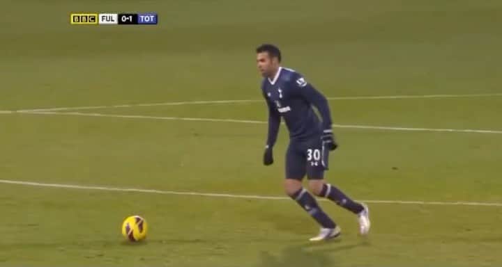 サンドロ・ラニエリ・ギマランイス・コルデイロのインスタグラム：「TBT  De um grande  momento na minha carreira 🔥 @spursofficial」