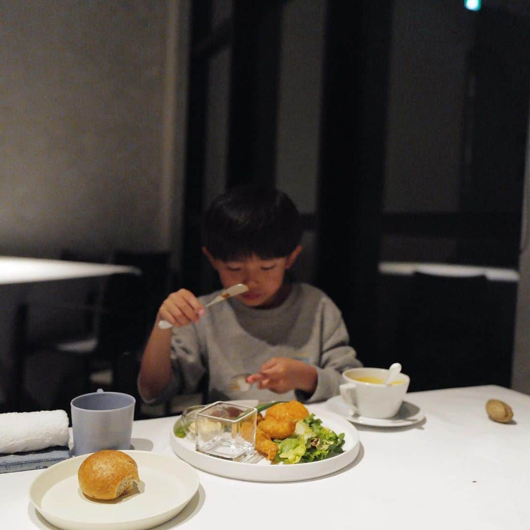 中川珠里さんのインスタグラム写真 - (中川珠里Instagram)「. 動画、長いけど面白いから見てほしい🤣  本当、おかしい🤣🤣  #5歳9ヶ月」4月20日 20時22分 - juri1104